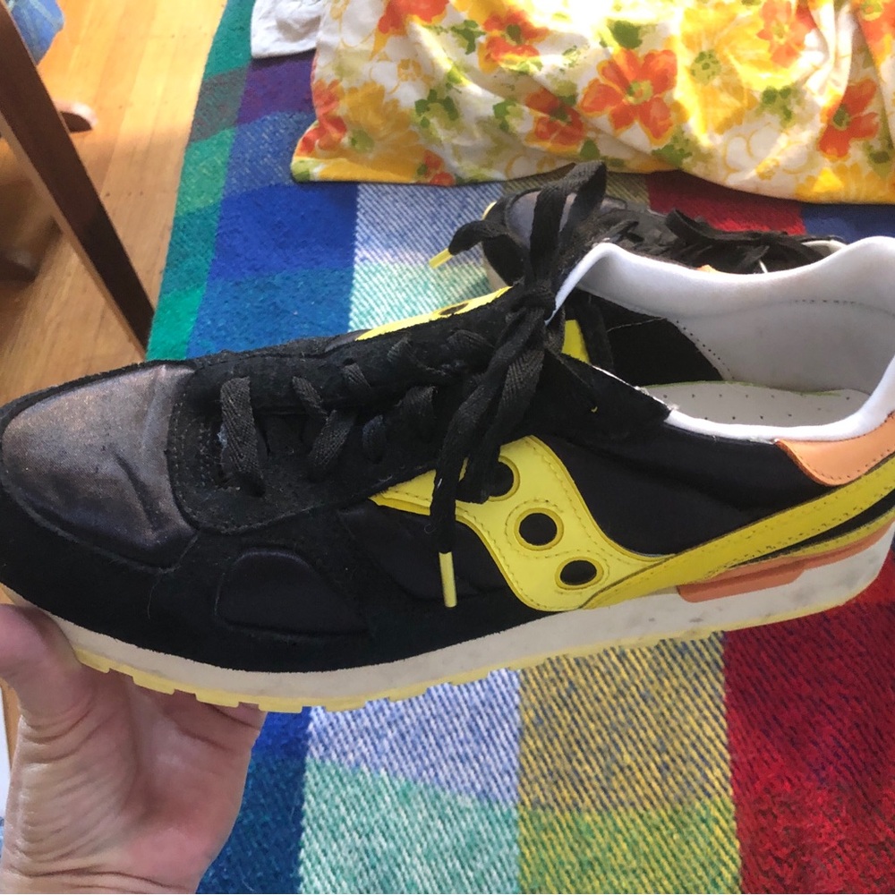 ✨Excellent Condition✨ Saucony Shadow Women’s Sneakers - W12/M9